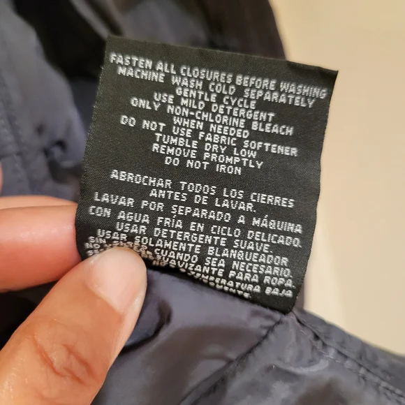 Women's Gray Puffer Jacket - Picture 10 of 13